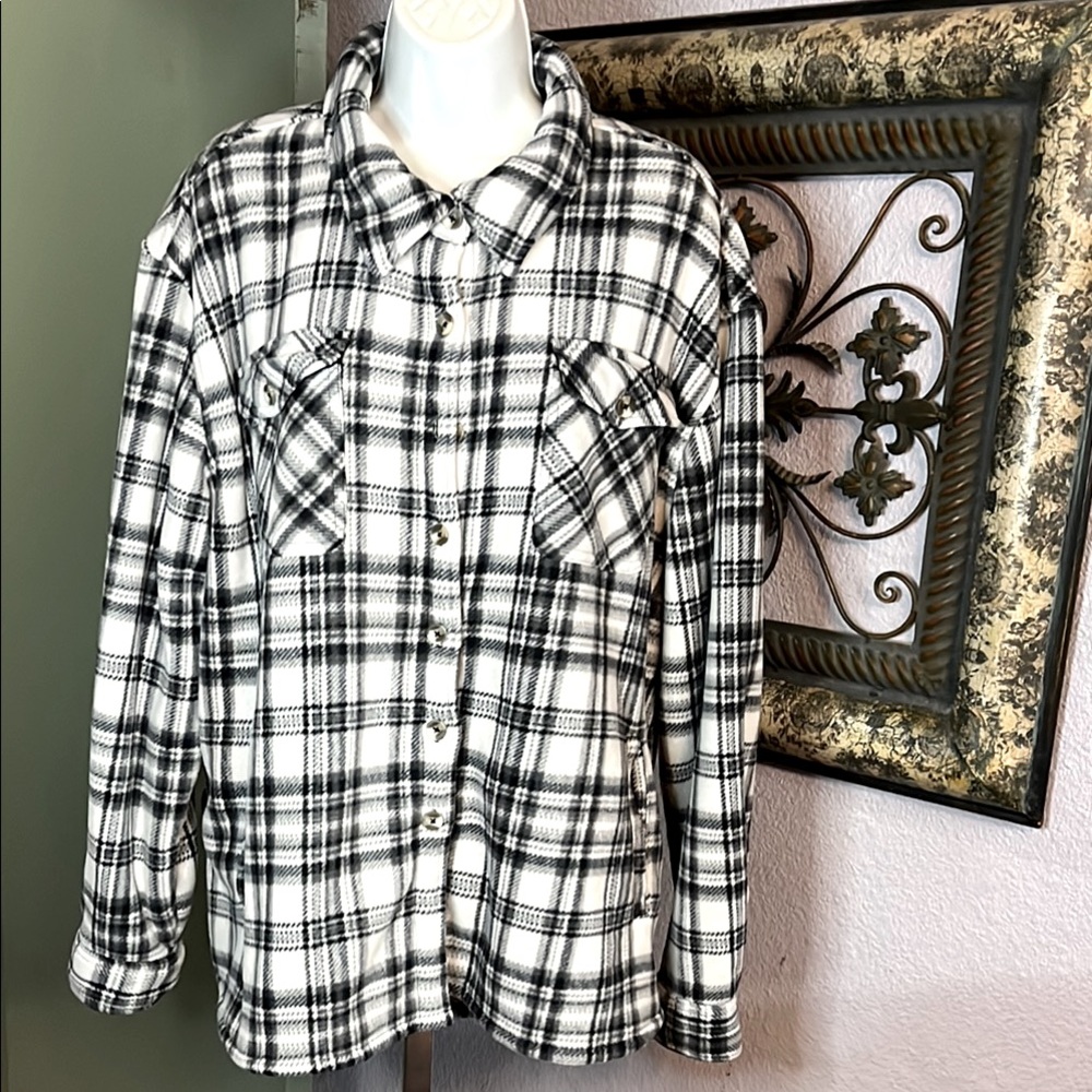 SAGE Collective Shirt Jacket -Cozy Fleece Black/ White Plaid Button Up Sz XXL